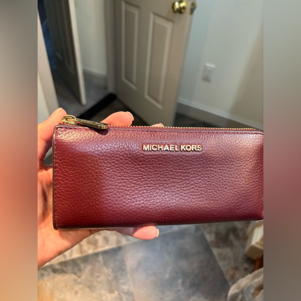 Michael Kohrs long maroon wallet